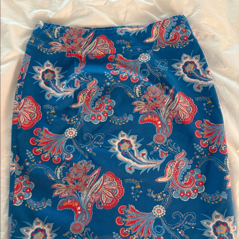 J.McLaughlin pull-on Pencil skirt, blue paisley, Size 4